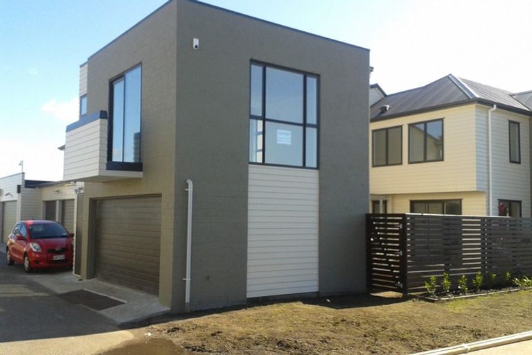 Photo of property in 53 Popokatea Drive, Takanini, 2112