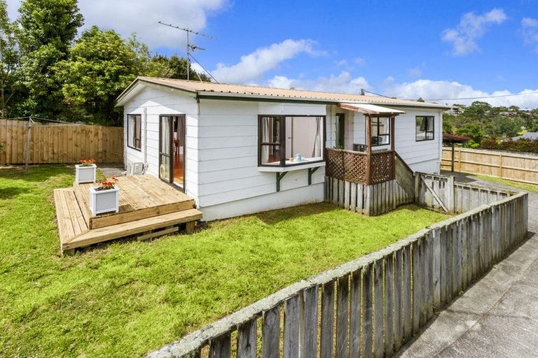 Photo of property in 1/65 Stanley Road, Glenfield, Auckland, 0629