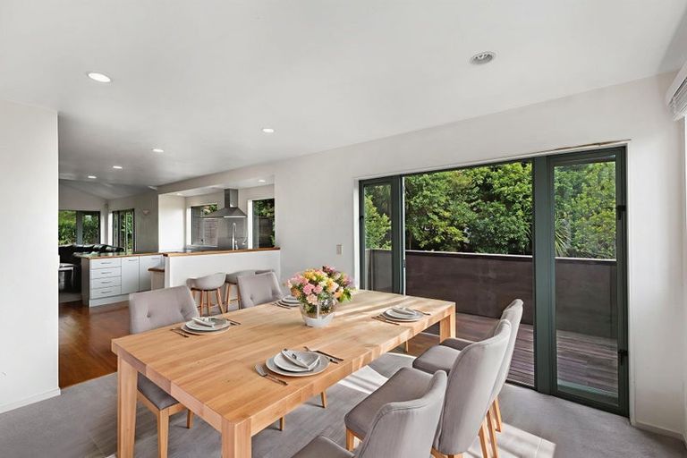 Photo of property in 30 Glenwood Avenue, Birkenhead, Auckland, 0626