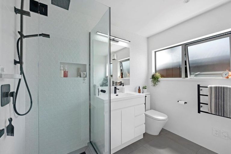 Photo of property in 44 Blackbridge Road, Dairy Flat, Albany, 0794