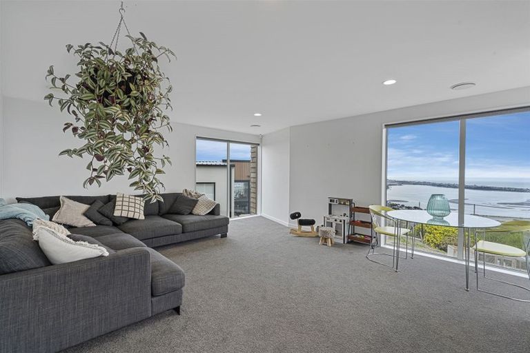 Photo of property in 175 Major Hornbrook Road, Mount Pleasant, Christchurch, 8081