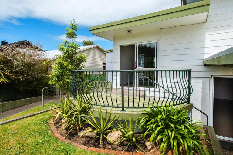 Photo of property in 18 Root Street, Gisborne, 4010