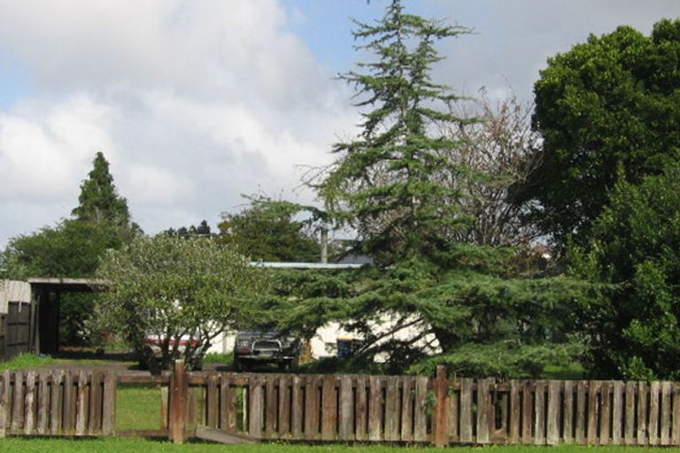 Photo of property in 492 Swanson Road, Ranui, Auckland, 0612