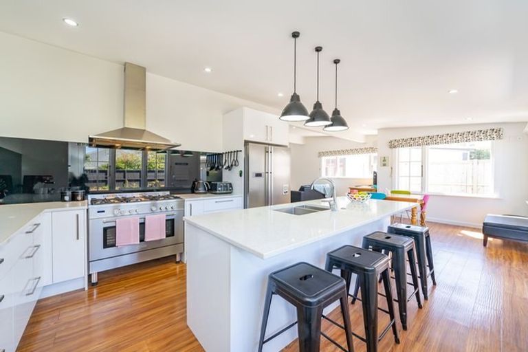 Photo of property in 20 Queen Street, Petone, Lower Hutt, 5012