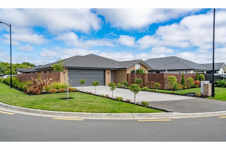 Photo of property in 6 Parawai Street, Marshland, Christchurch, 8083