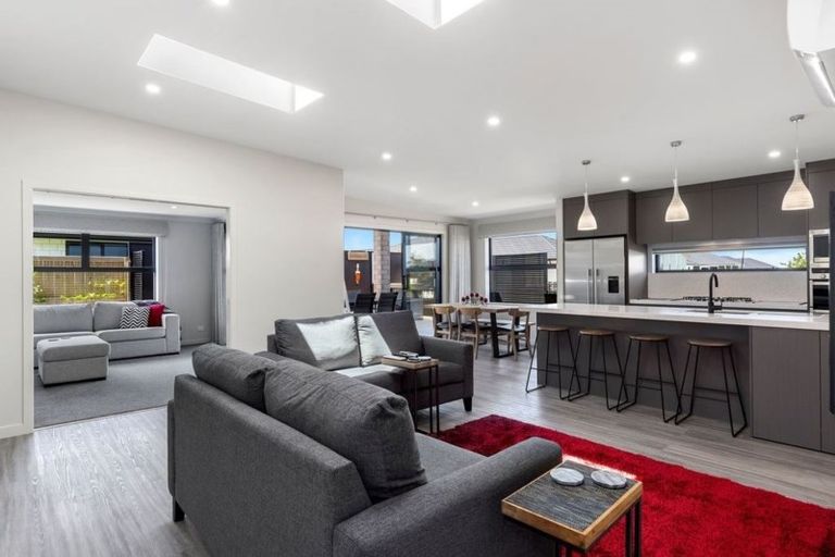 Photo of property in 20 Naeo Close, Papamoa Beach, Papamoa, 3118