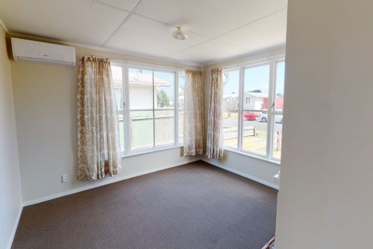 Photo of property in 60-62 Titoki Street, Castlecliff, Whanganui, 4501