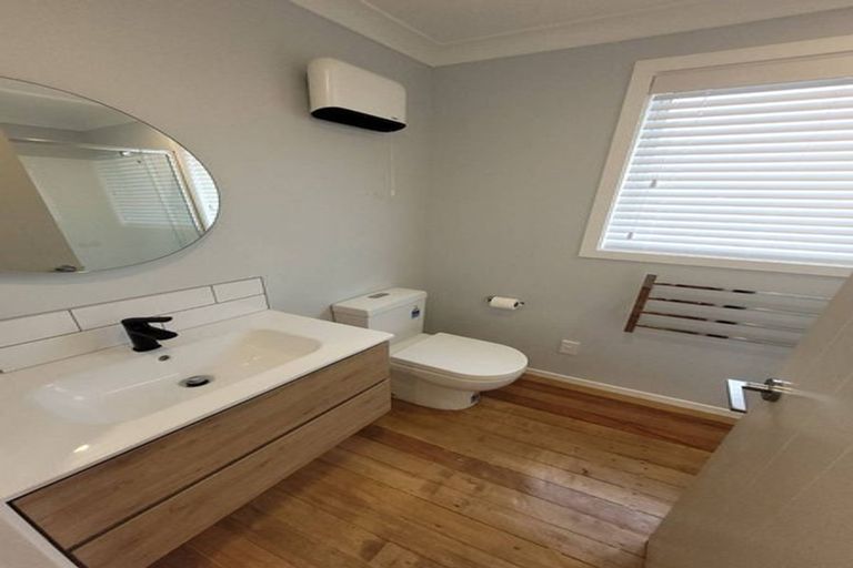 Photo of property in 2 Matai Street, Otaki, 5512