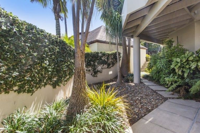 Photo of property in 45b Takutai Avenue, Half Moon Bay, Auckland, 2012