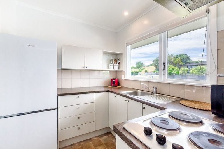 Photo of property in 1 Anthony Grove, Paraparaumu Beach, Paraparaumu, 5032