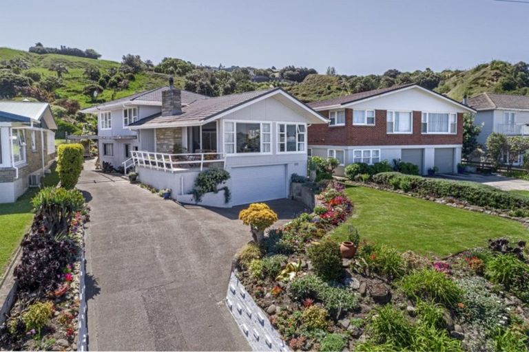 Photo of property in 97 Moana Road, Okitu, Gisborne, 4010