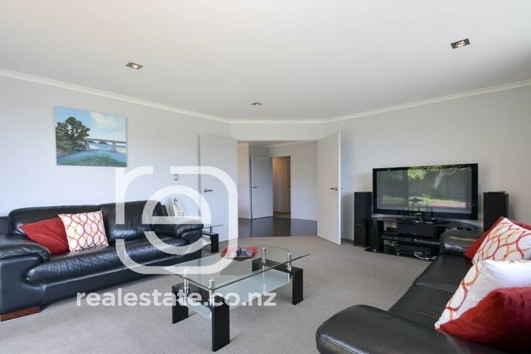 Photo of property in 21 Haden Place, Omokoroa, 3114