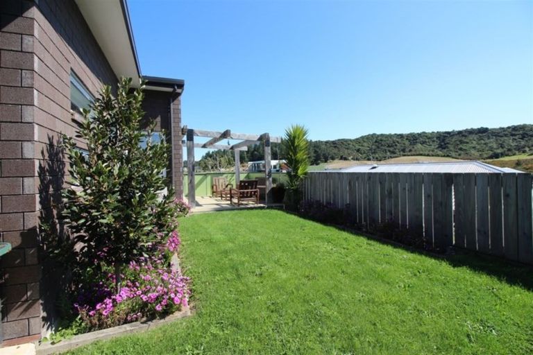 Photo of property in 25 Admiralty Place, Waikawa, Picton, 7220