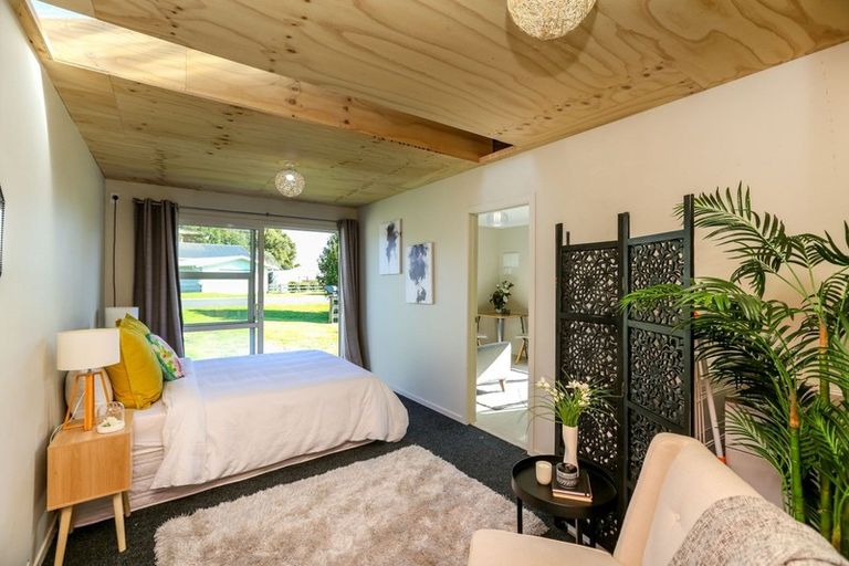 Photo of property in 19 Cumming Street, Okato, 4335