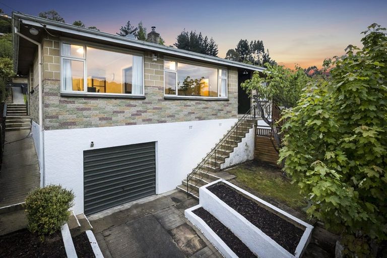 Photo of property in 86 Hocken Street, Kenmure, Dunedin, 9011