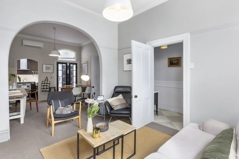 Photo of property in 323 Rattray Street, Dunedin Central, Dunedin, 9016