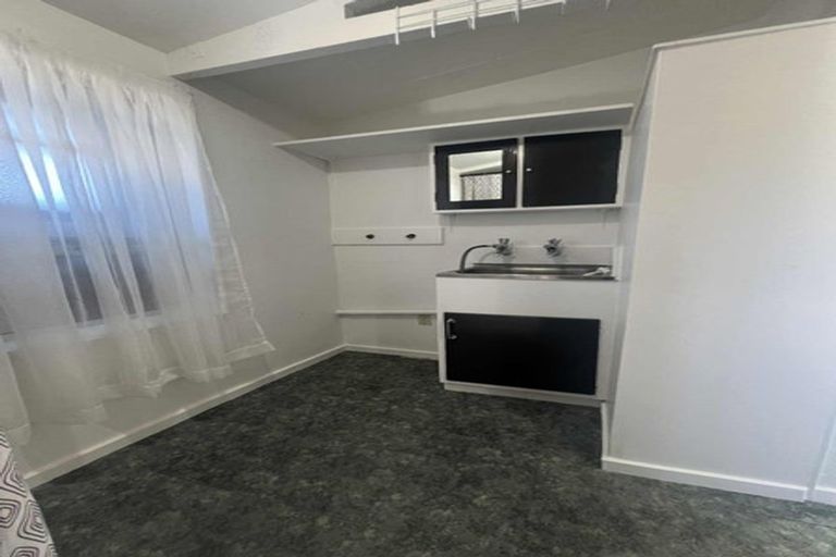 Photo of property in 2 Tasman Street, Havelock North, 4130