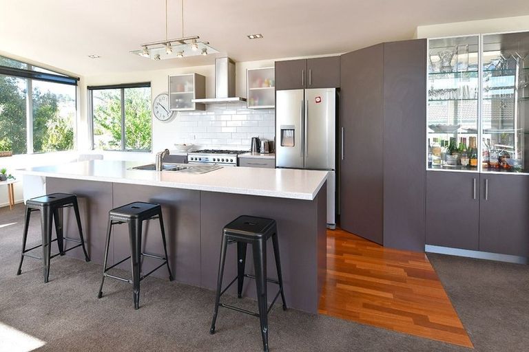 Photo of property in 8 Rivervale Grove, Stanmore Bay, Whangaparaoa, 0932