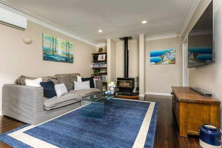 Photo of property in 9 The Close, Greenhithe, Auckland, 0632