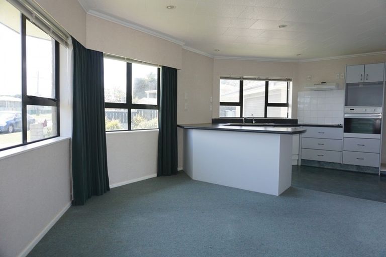 Photo of property in 86 Thomas Place, Foxton Beach, Foxton, 4815