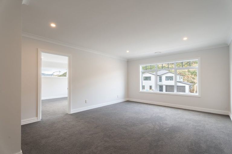 Photo of property in 28 Farnworth Terrace, Churton Park, Wellington, 6037
