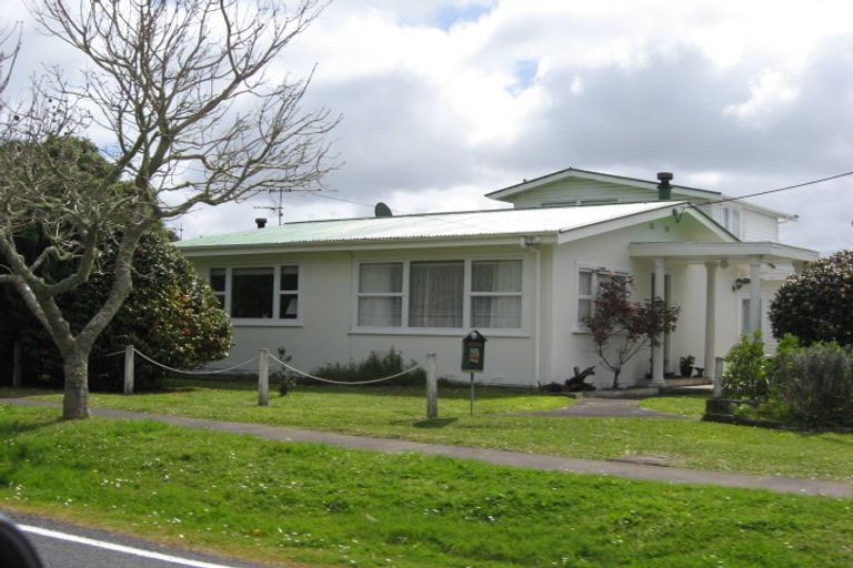 Photo of property in 16 Ferry Parade, Herald Island, Auckland, 0618