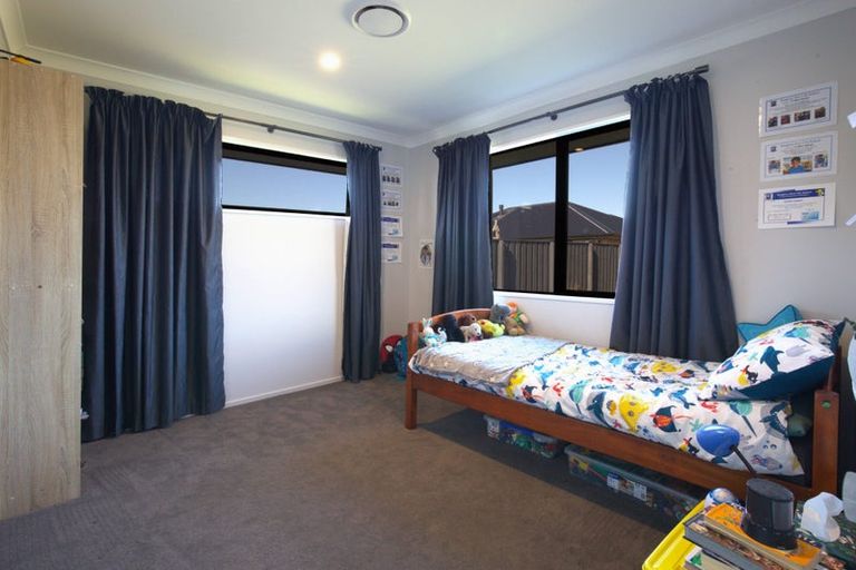 Photo of property in 8 Te Hurunui Drive, Pegasus, 7612