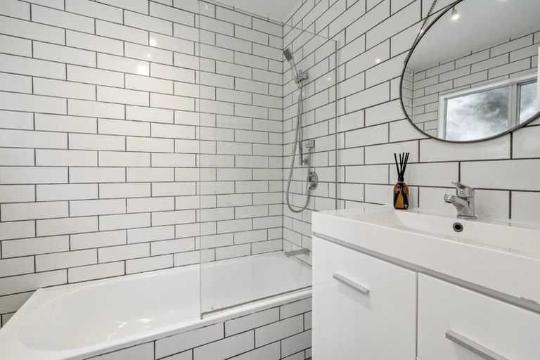 Photo of property in 57 Terra Nova Street, Glen Eden, Auckland, 0602