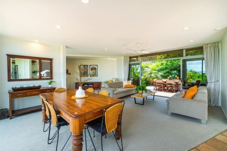Photo of property in 65a Exmouth Road, Northcote, Auckland, 0627