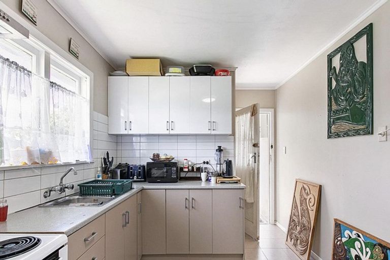 Photo of property in 13 Sutton Crescent, Papakura, 2110