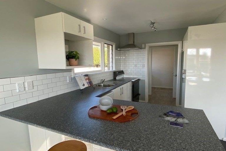 Photo of property in 74 Bickerton Street, Wainoni, Christchurch, 8061