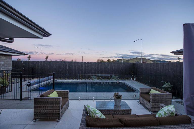 Photo of property in 7 Leet Crescent, Papamoa Beach, Papamoa, 3118