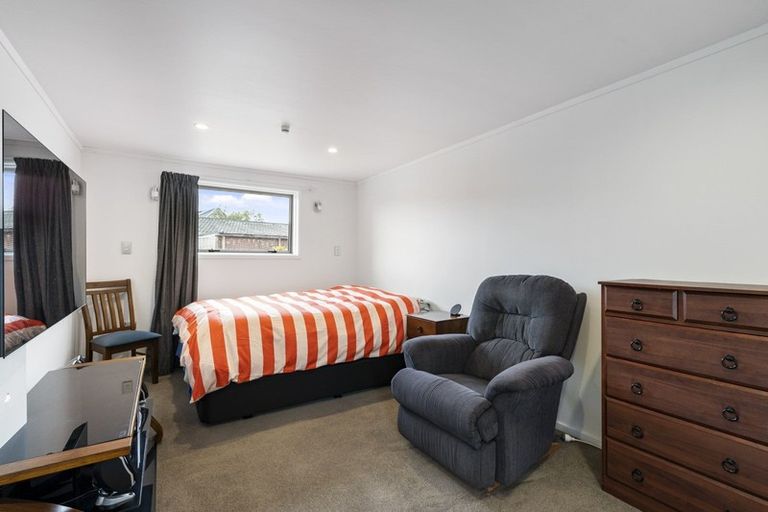 Photo of property in 70a Eatwell Avenue, Paraparaumu Beach, Paraparaumu, 5032