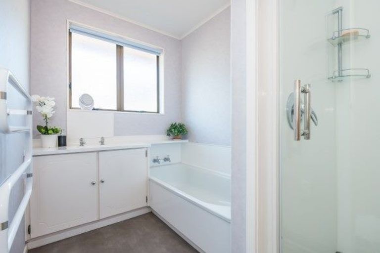 Photo of property in 18 Norton Park Avenue, Fairfield, Lower Hutt, 5011