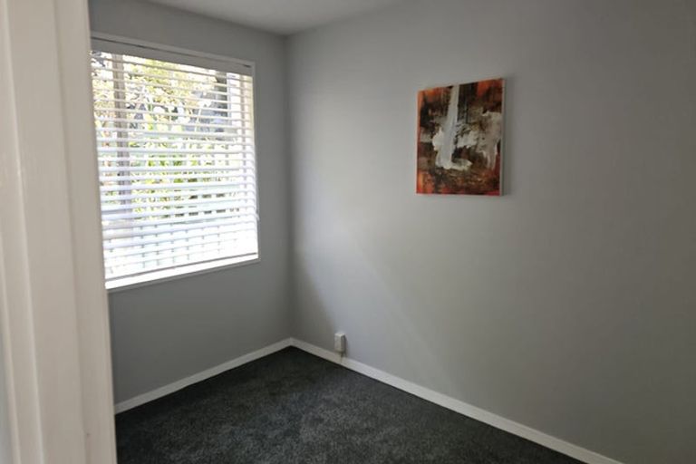 Photo of property in 1/94 Oxford Street, Lyttelton, 8082