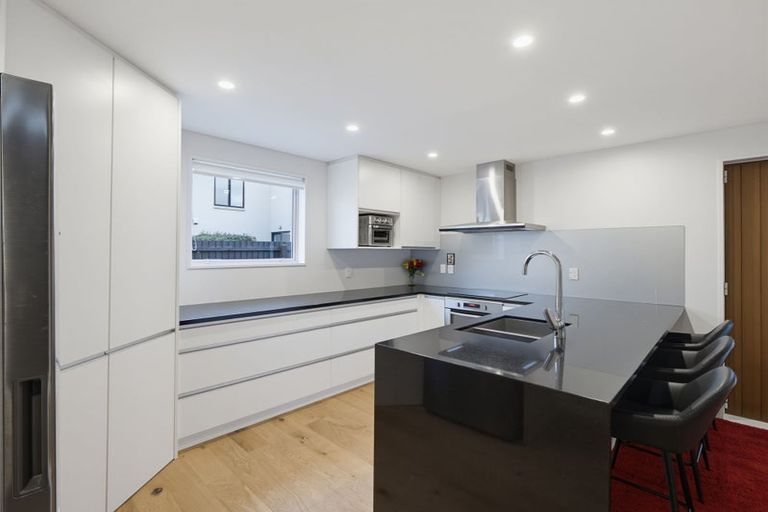 Photo of property in 3/24 Eversleigh Street, St Albans, Christchurch, 8014