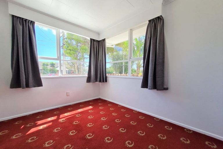 Photo of property in 9 Von Sturmer Street, Mangere East, Auckland, 2024
