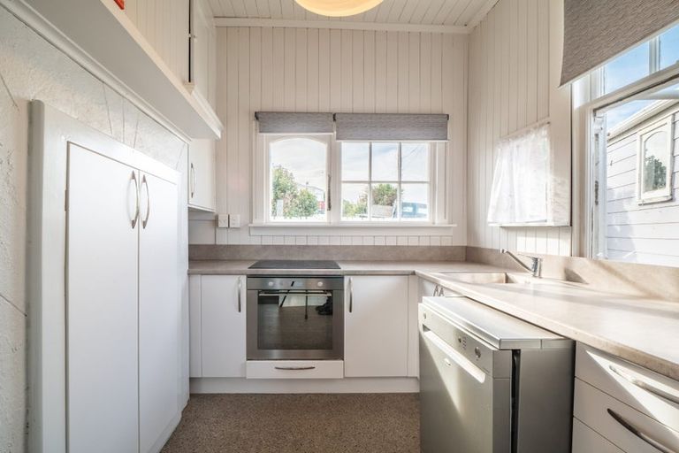 Photo of property in 43 Seaview Road, Brighton, Dunedin, 9035