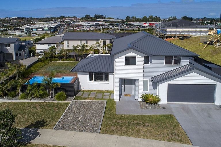 Photo of property in 27 Cilliers Drive, Silverdale, 0932