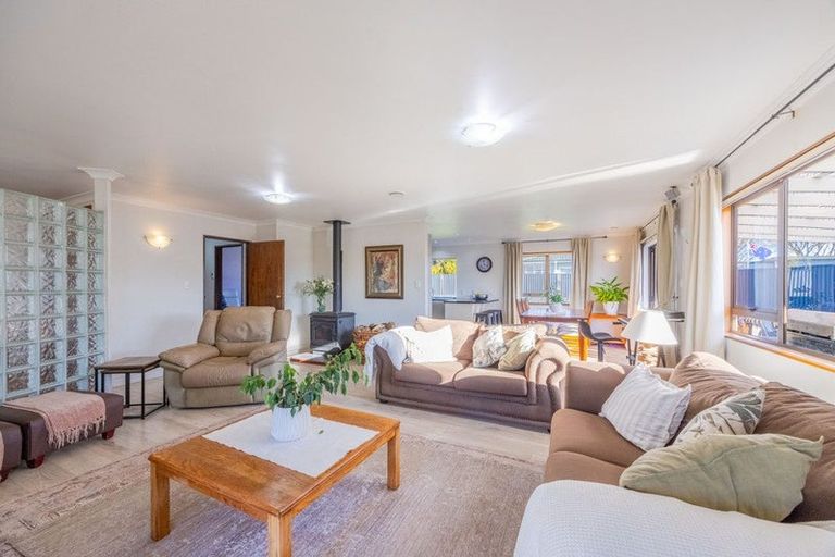 Photo of property in 49a Meeanee Road, Taradale, Napier, 4112