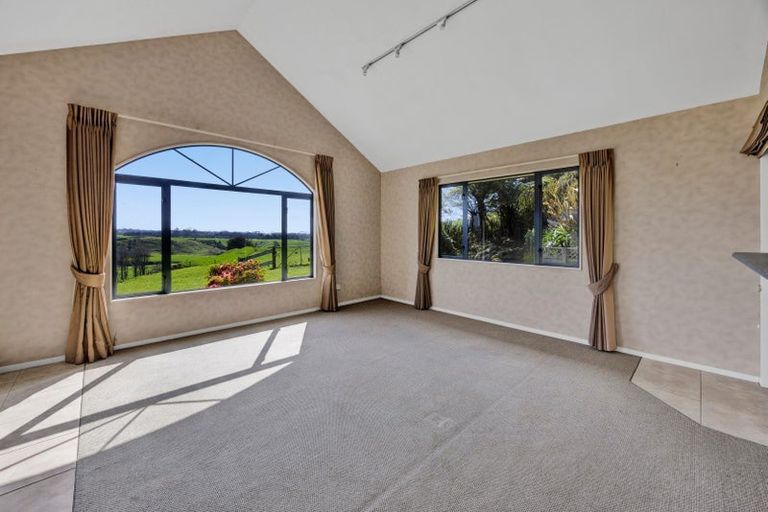 Photo of property in 311 Croydon Road, Midhirst, Stratford, 4394