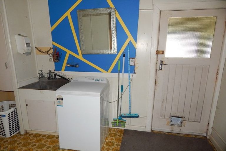 Photo of property in 13 Russell Street, Westport, 7825