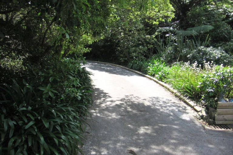 Photo of property in 16 Kimberley Way, Khandallah, Wellington, 6035