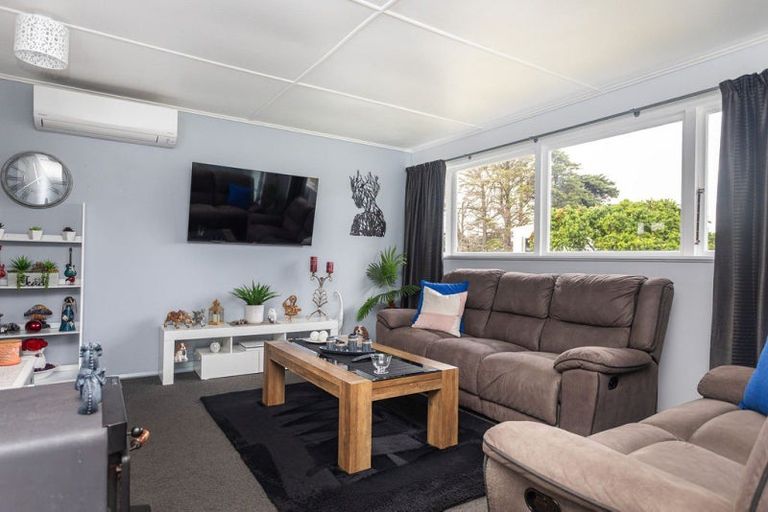 Photo of property in 881 Cowper Road, Dannevirke, 4976