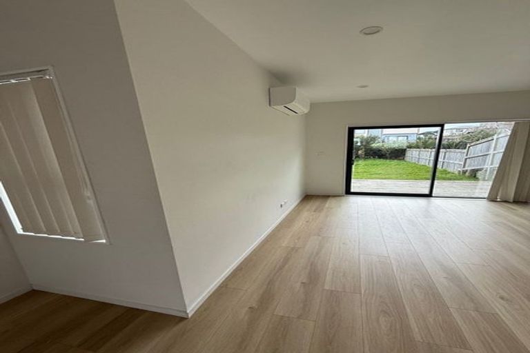 Photo of property in 3b Putiputi Way, Papakura, 2110