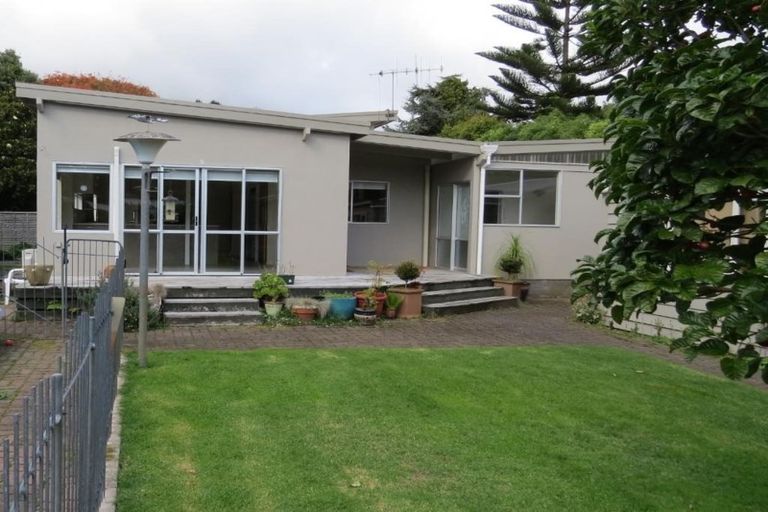 Photo of property in 23 Weka Road, Raumati Beach, Paraparaumu, 5032