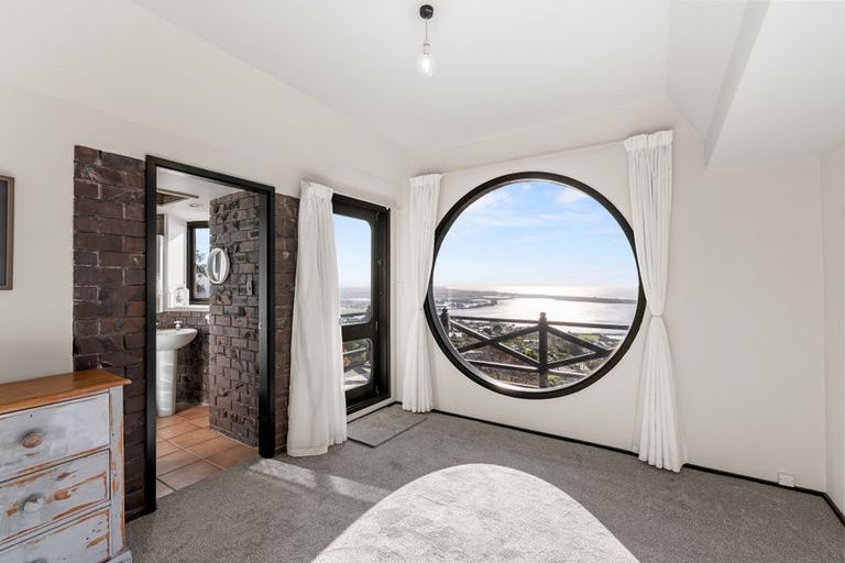 Photo of property in 8 Muritai Terrace, Mount Pleasant, Christchurch, 8081