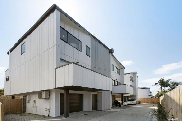 Photo of property in 2/258 Lake Road, Hauraki, Auckland, 0622