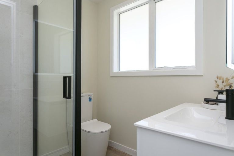 Photo of property in 12b Reeves Road, Acacia Bay, Taupo, 3330