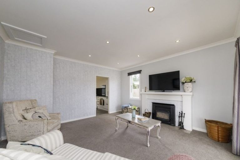 Photo of property in 37 Hewitts Road, Linton, Palmerston North, 4472